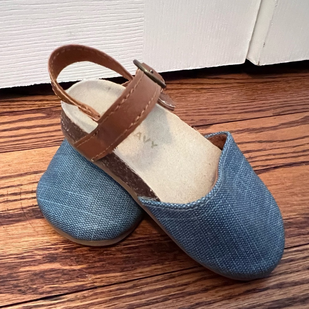 Old Navy Kids Blue and Brown Sandals